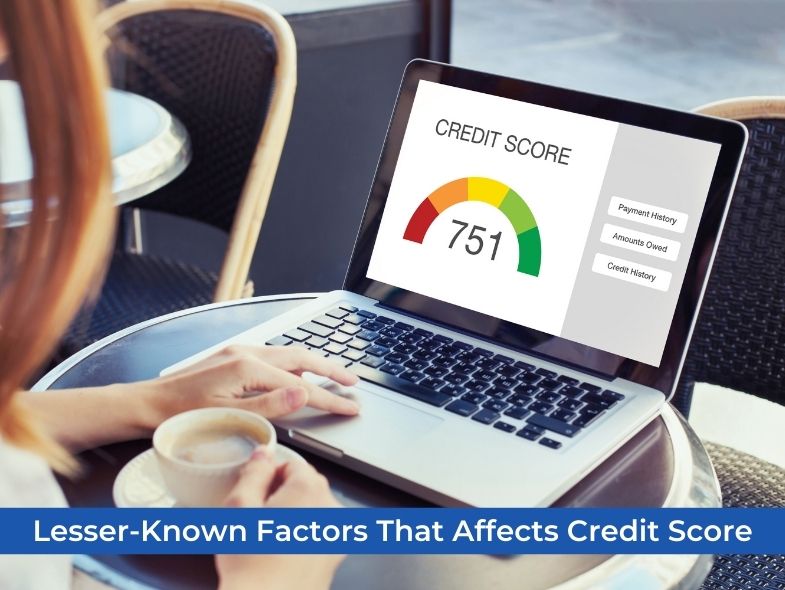 A person who has something to do with her laptop watches the status of her credit score or credit status.